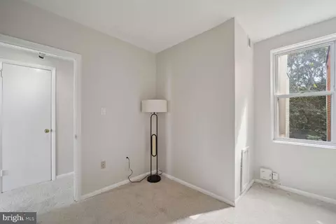 1327 Emerald St NE, Washington, DC 20002 photo 15