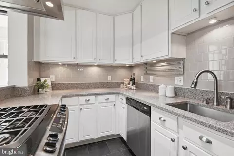 129 U St NE, Washington, DC 20002 photo 10