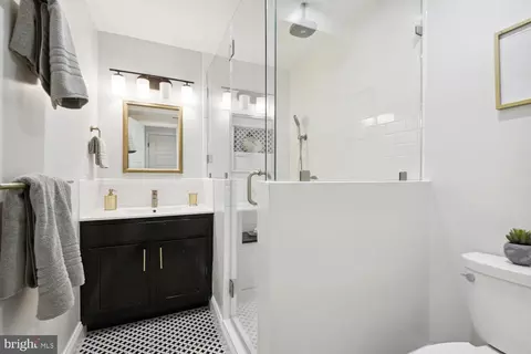 129 U St NE, Washington, DC 20002 photo 27