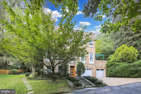 4014 Linnean Ave NW, Washington, DC 20008