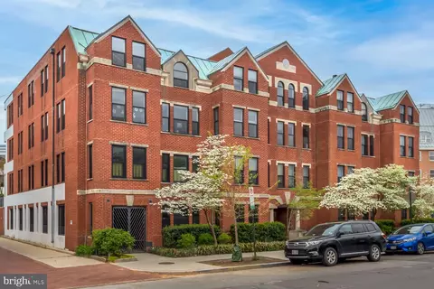 649 C St SE #103, Washington, DC 20003