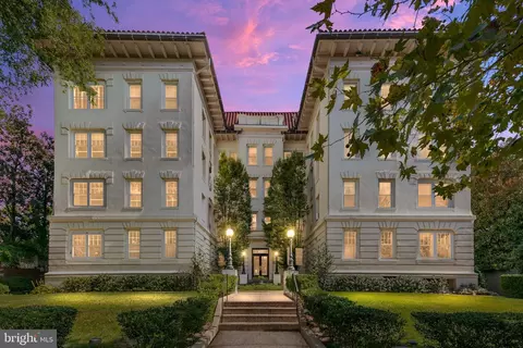1657 31st St NW #406, Washington, DC 20007