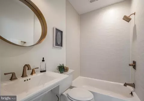 1121 C St NE, Washington, DC 20002 photo 25