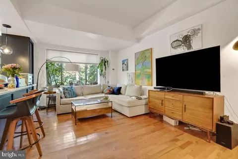 4100 W Street St NW #102, Washington, DC 20007