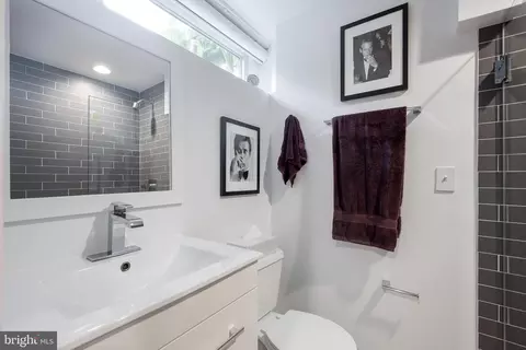 1611 45th St NW, Washington, DC 20007 photo 27