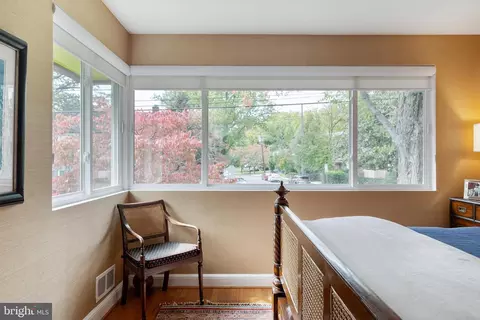 1611 45th St NW, Washington, DC 20007 photo 15