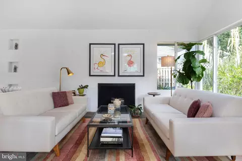 1611 45th St NW, Washington, DC 20007 photo 8
