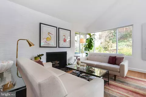 1611 45th St NW, Washington, DC 20007 photo 6