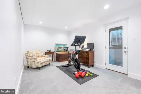 1611 45th St NW, Washington, DC 20007 photo 26