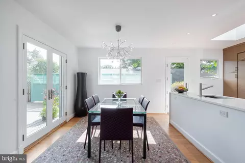 1611 45th St NW, Washington, DC 20007 photo 10