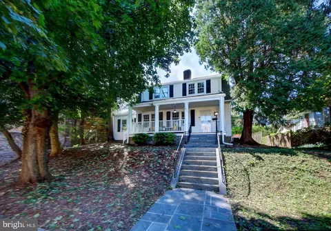 3746 Jocelyn St NW, Washington, DC 20015