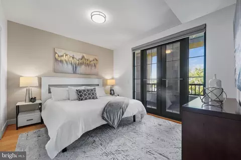 910 M St NW #618, Washington, DC 20001