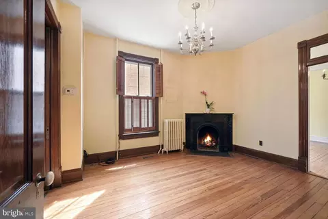 319 9th St SE, Washington, DC 20003 photo 10