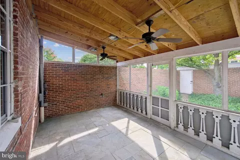 319 9th St SE, Washington, DC 20003 photo 17