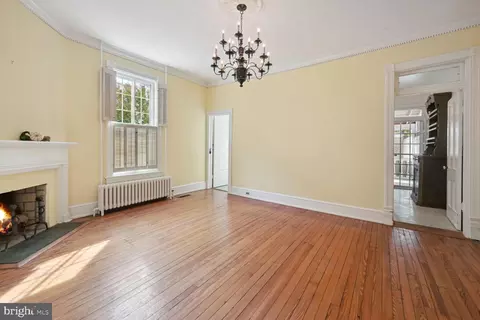 319 9th St SE, Washington, DC 20003 photo 13
