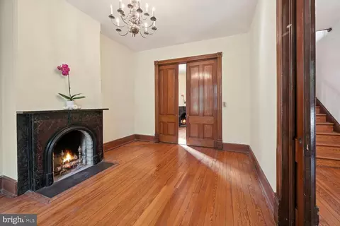 319 9th St SE, Washington, DC 20003 photo 9