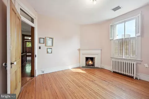 319 9th St SE, Washington, DC 20003 photo 25