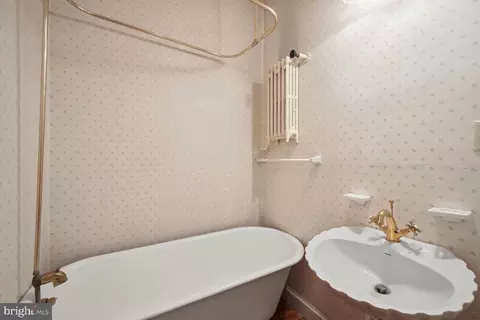 319 9th St SE, Washington, DC 20003 photo 23