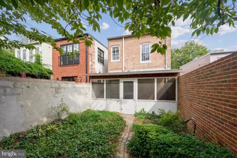 319 9th St SE, Washington, DC 20003 photo 18