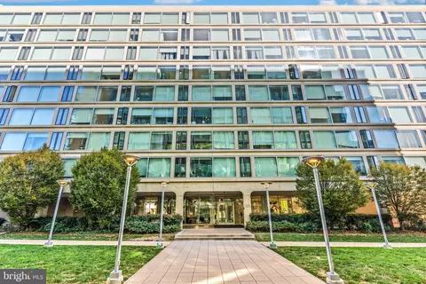 1101 3rd St SW #102, Washington, DC 20024
