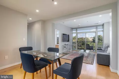 4025 Connecticut Ave NW #801, Washington, DC 20008