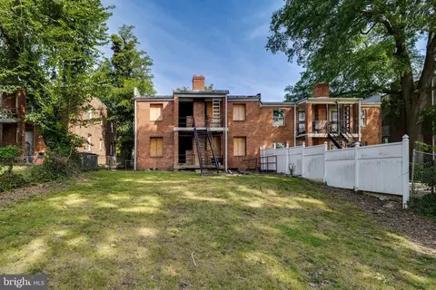 186 Chesapeake St SW, Washington, DC 20032