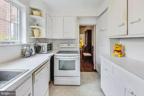 2809 O St NW, Washington, DC 20007 photo 11