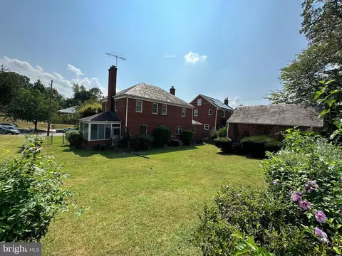 1437 N Gate Rd NW, Washington, DC 20012