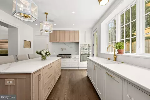 1816 45th St NW, Washington, DC 20007 photo 15