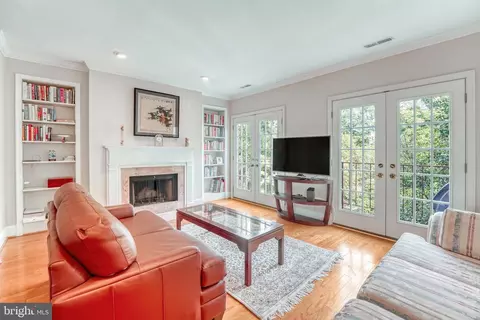 4331 Massachusetts Ave NW, Washington, DC 20016