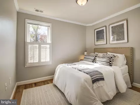 1341 Emerald St NE, Washington, DC 20002 photo 32