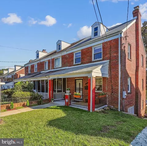 3957 Ames St NE, Washington, DC 20019 photo 2
