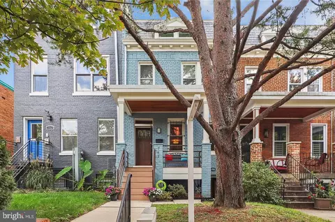 712 Kenyon St NW, Washington, DC 20010