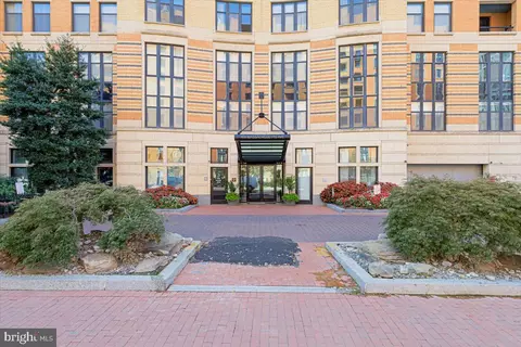 400 Massachusetts Ave NW #216, Washington, DC 20001