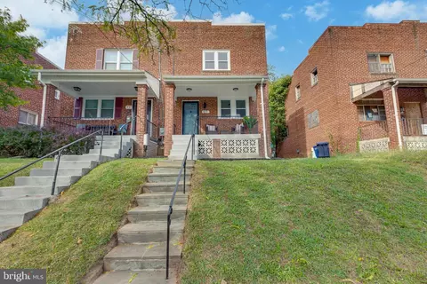 69 55th St SE, Washington, DC 20019