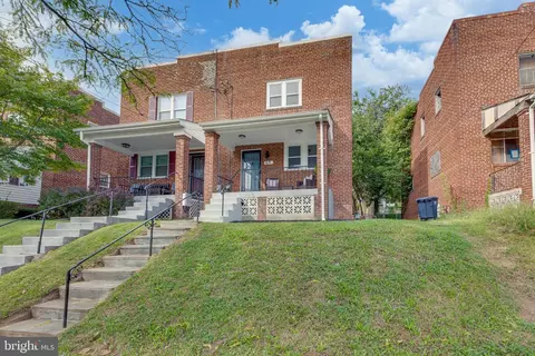 69 55th St SE, Washington, DC 20019 photo 2