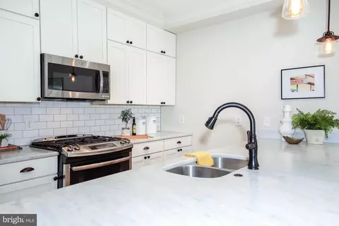 1620 A St SE #2, Washington, DC 20003 photo 6