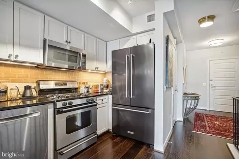 631 D St NW #1141, Washington, DC 20004 photo 8