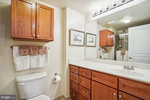 631 D St NW #1141, Washington, DC 20004 photo 24