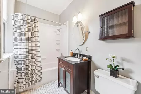 7 Logan Cir NW #34, Washington, DC 20005 photo 19