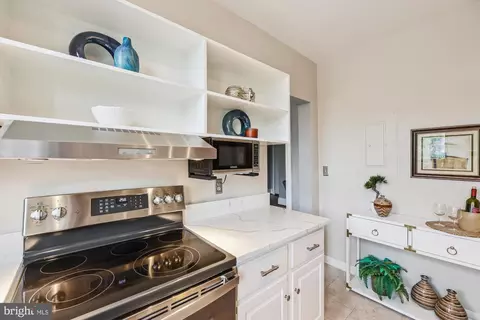 7 Logan Cir NW #34, Washington, DC 20005 photo 14