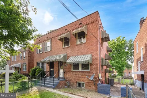 868 Yuma St SE, Washington, DC 20032