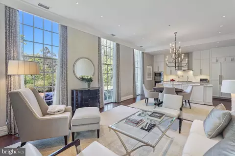 3052 R St NW #201, Washington, DC 20007
