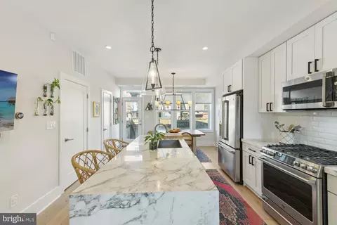 162 U St NE, Washington, DC 20002 photo 8
