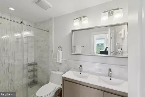 162 U St NE, Washington, DC 20002 photo 18