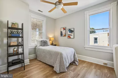 628 13th St NE, Washington, DC 20002 photo 28