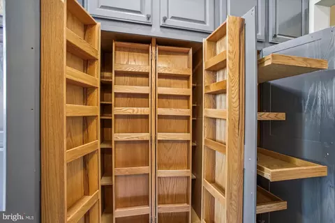 628 13th St NE, Washington, DC 20002 photo 17