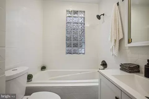 628 13th St NE, Washington, DC 20002 photo 26