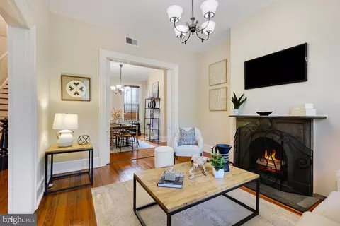 15 6th St NE, Washington, DC 20002 photo 6