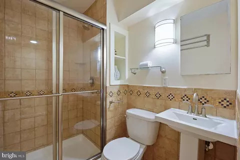 15 6th St NE, Washington, DC 20002 photo 50